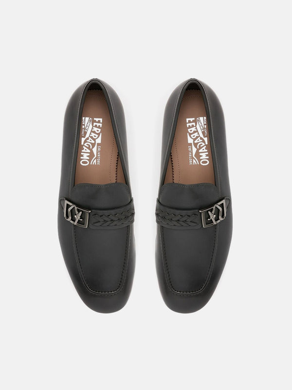 Ferragamo Nairobi Logo Plaque Loafers - Black